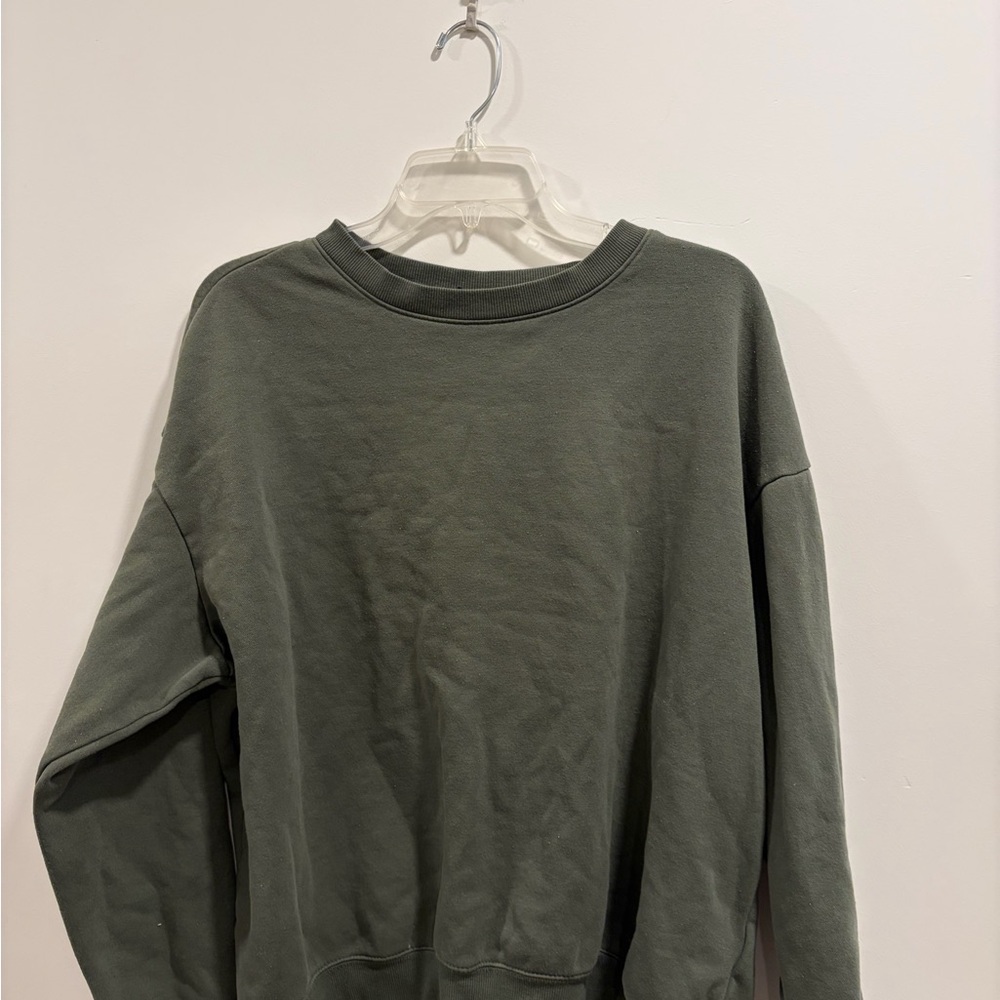 H&M Men's Olive Sweatshirt